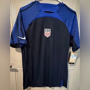 USMNT Nike Dri-Fit Black/Blue Slim Fit Jersey Men’s Size Medium NWT